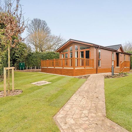 Canterbury Reach Lodge Retreat Petham Exterior photo