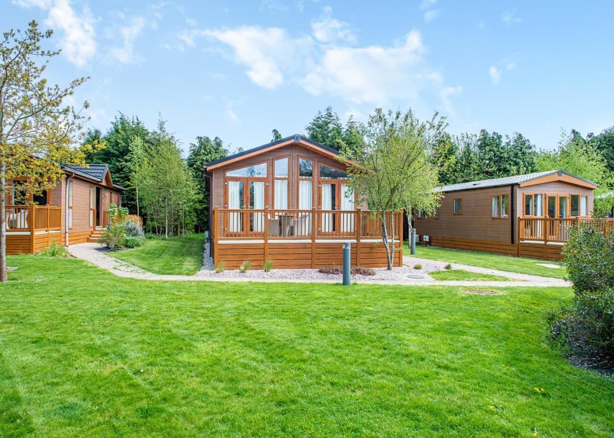 Canterbury Reach Lodge Retreat Petham Exterior photo