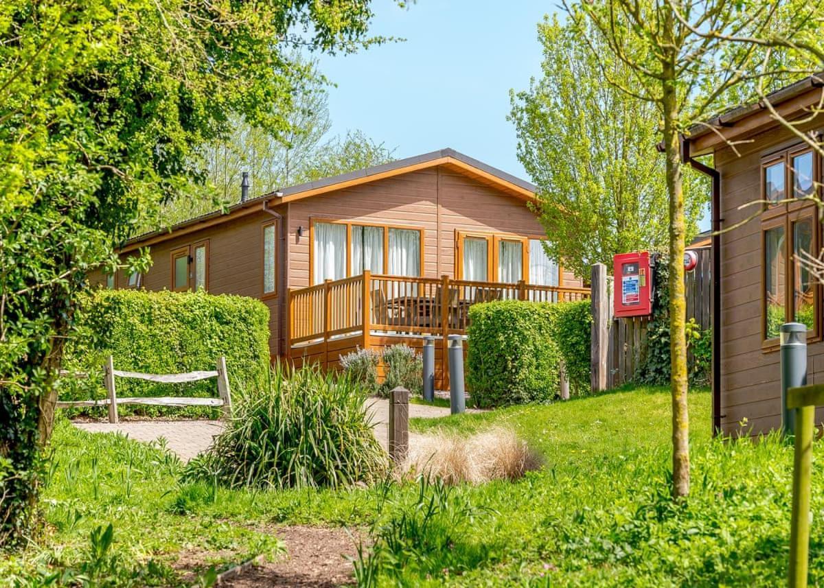 Canterbury Reach Lodge Retreat Petham Exterior photo