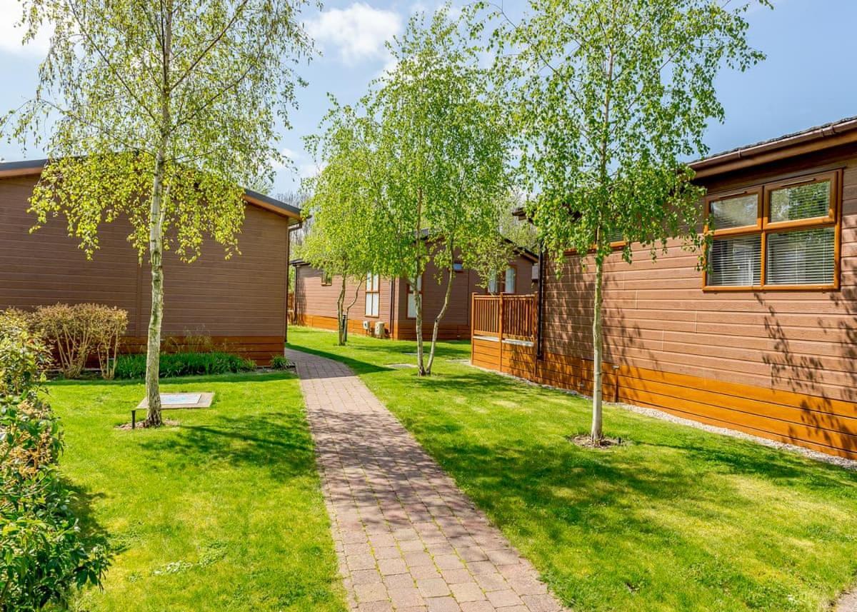 Canterbury Reach Lodge Retreat Petham Exterior photo